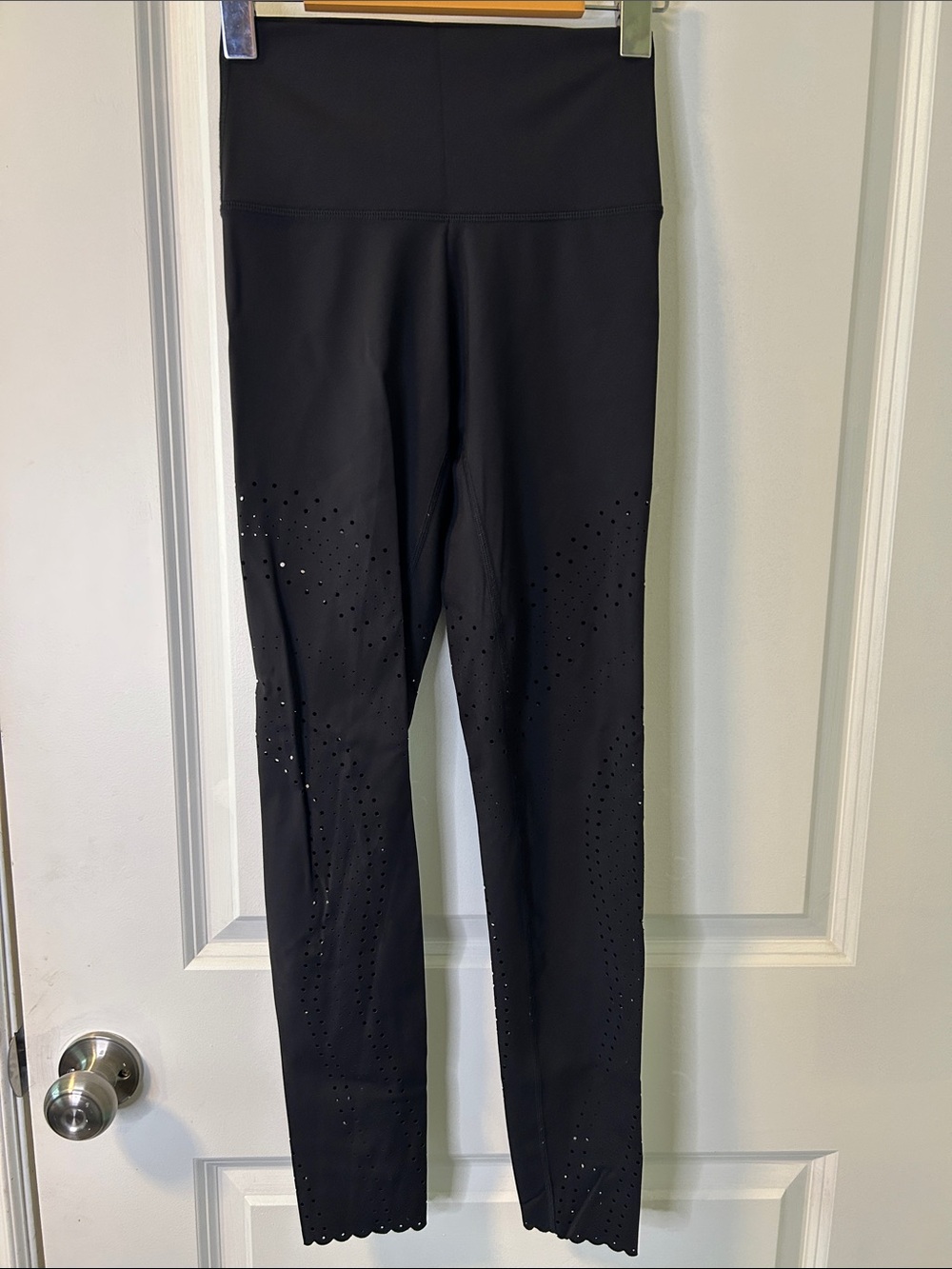 117. aerie Black High-Waist Leggings with Laser Cut Detail